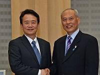 南　景弼（ナム・ギョンピル） 京畿道知事が、知事と会談されました。